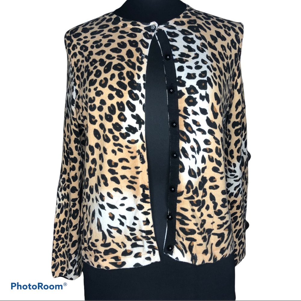 Cheetah Print sweater Cardigan size medium Petite button up